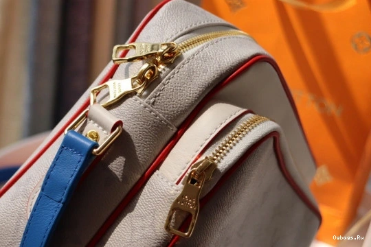 LVXNBA LOUIS MESSENGER NIL VUITTON 0215